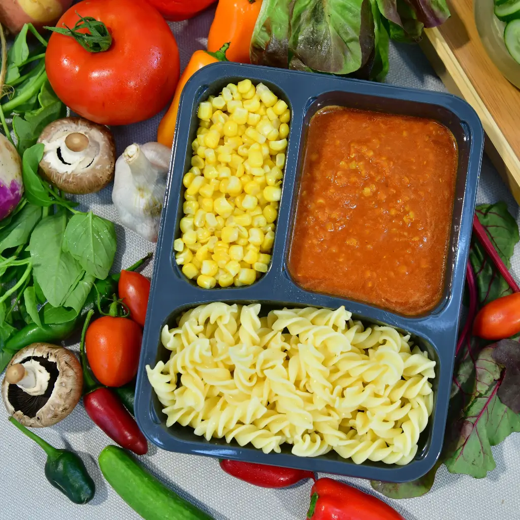 פסטה פוזילי ברוטב בולונז וגרעיני תירס (בד"צ)