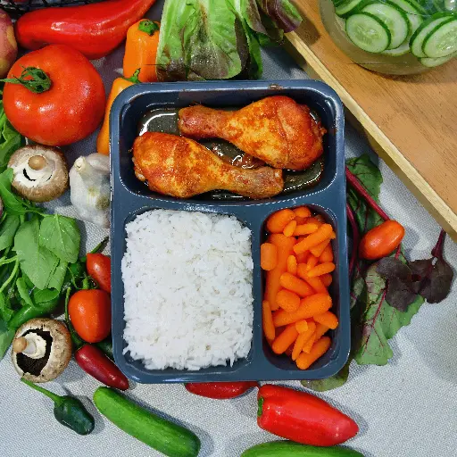 [KK044] שוקיים עוף לצד אורז וגזר