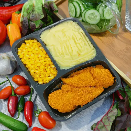 [KK108] שניצל לצד פירה וגרעיני תירס (בד"צ)